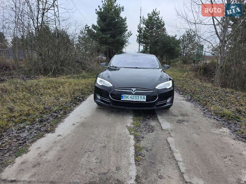 Ліфтбек Tesla Model S 2014 в Дубровиці фото 2 Ліфтбек Tesla Model S 2014 в Дубровиці