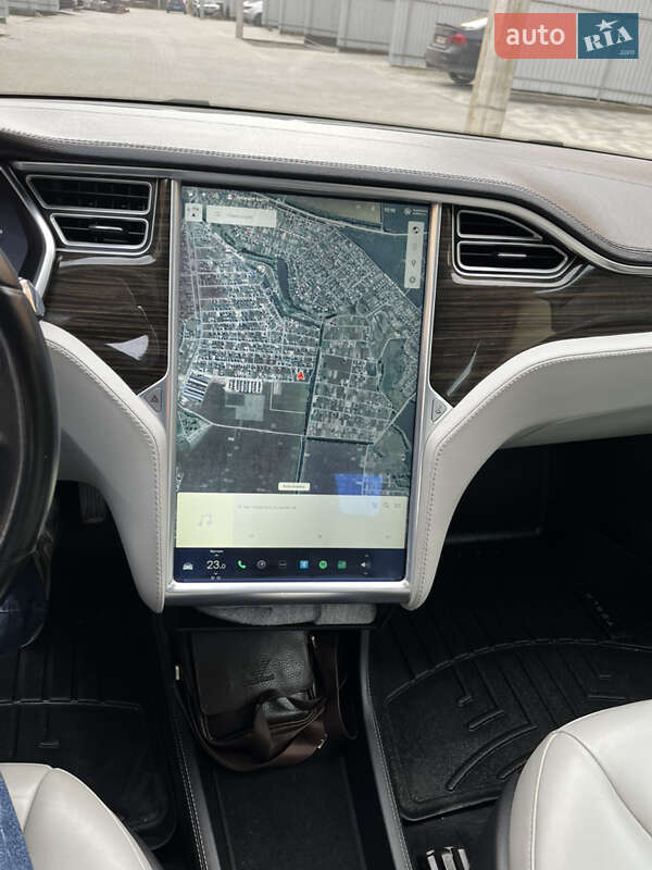Лифтбек Tesla Model S 2014 в Виннице