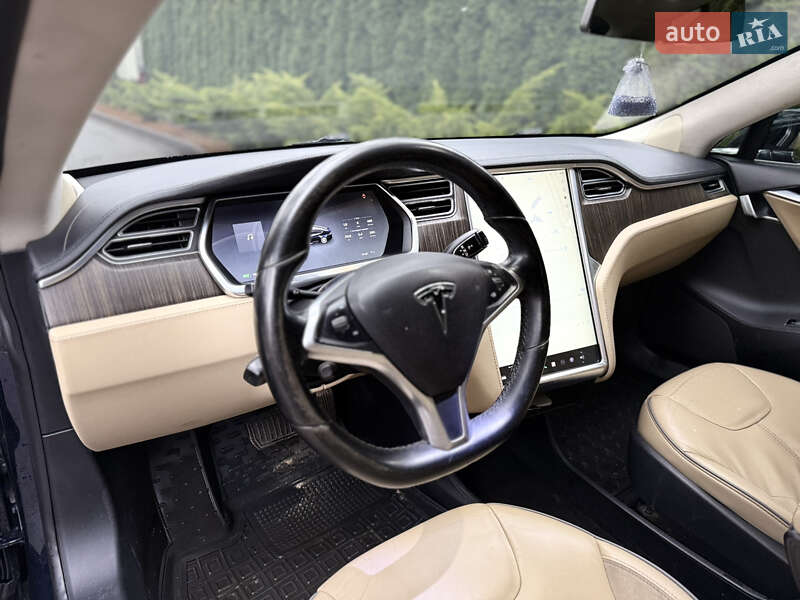 Лифтбек Tesla Model S 2013 в Киеве фото 14 Лифтбек Tesla Model S 2013 в Киеве