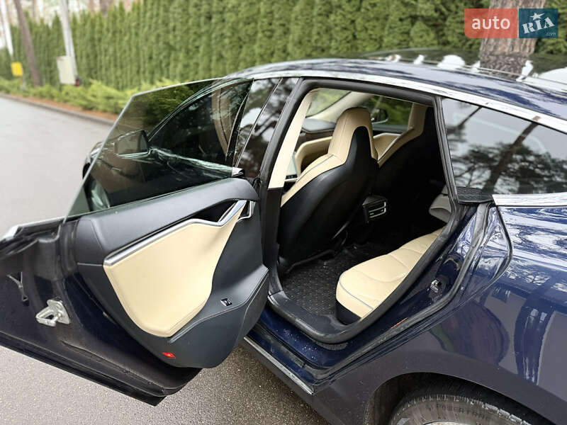 Лифтбек Tesla Model S 2013 в Киеве фото 15 Лифтбек Tesla Model S 2013 в Киеве