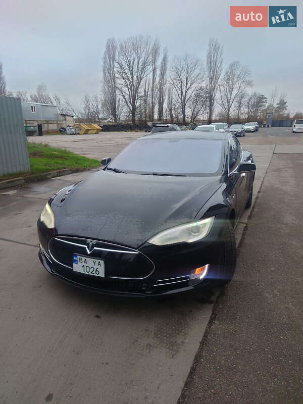 Лифтбек Tesla Model S 2014 в Одессе