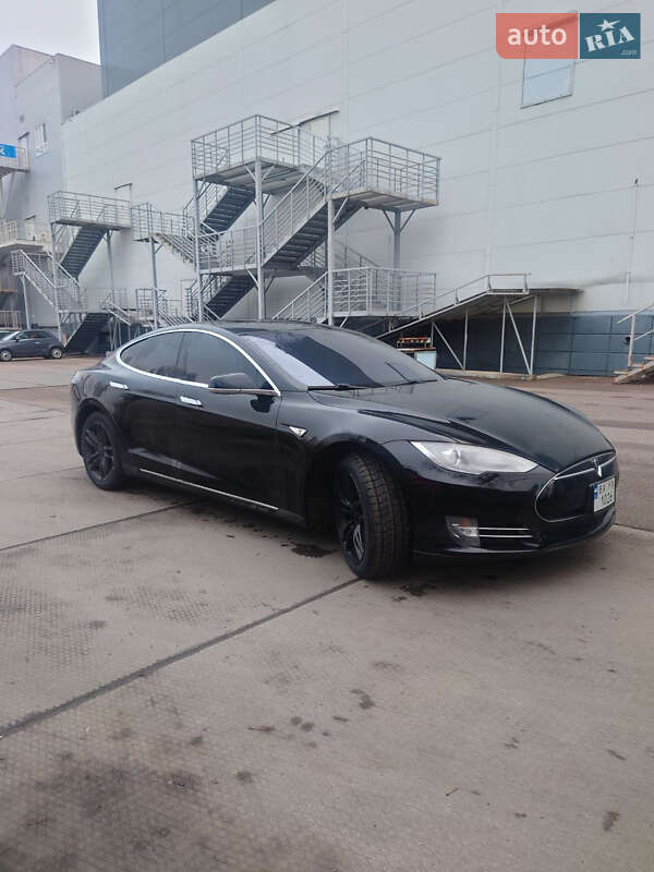 Лифтбек Tesla Model S 2014 в Одессе