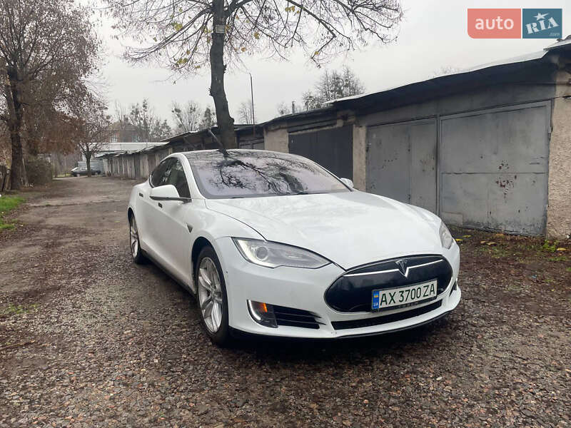 Tesla Model S 2013 Tesla Model S 2013