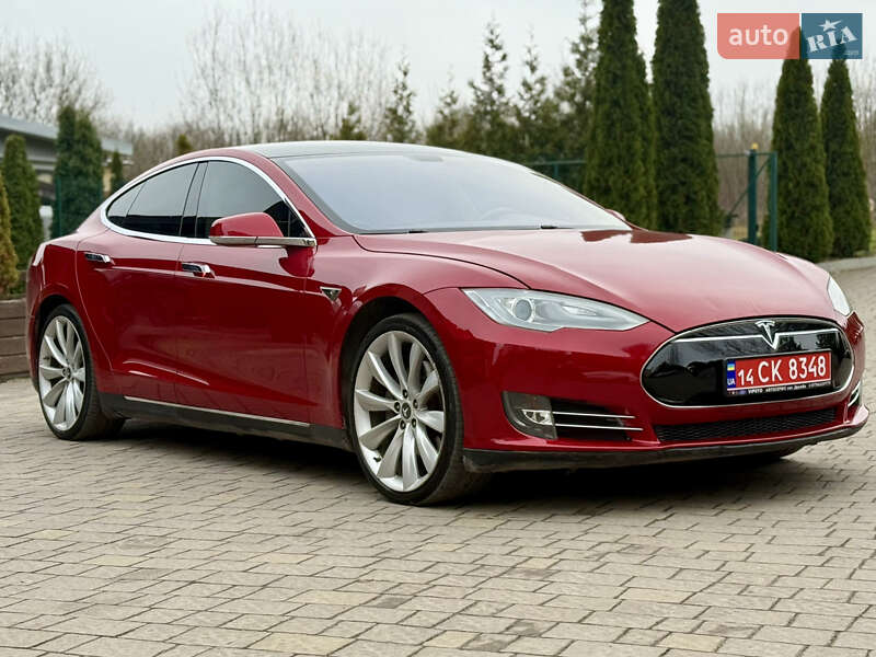 Лифтбек Tesla Model S 2014 в Тернополе