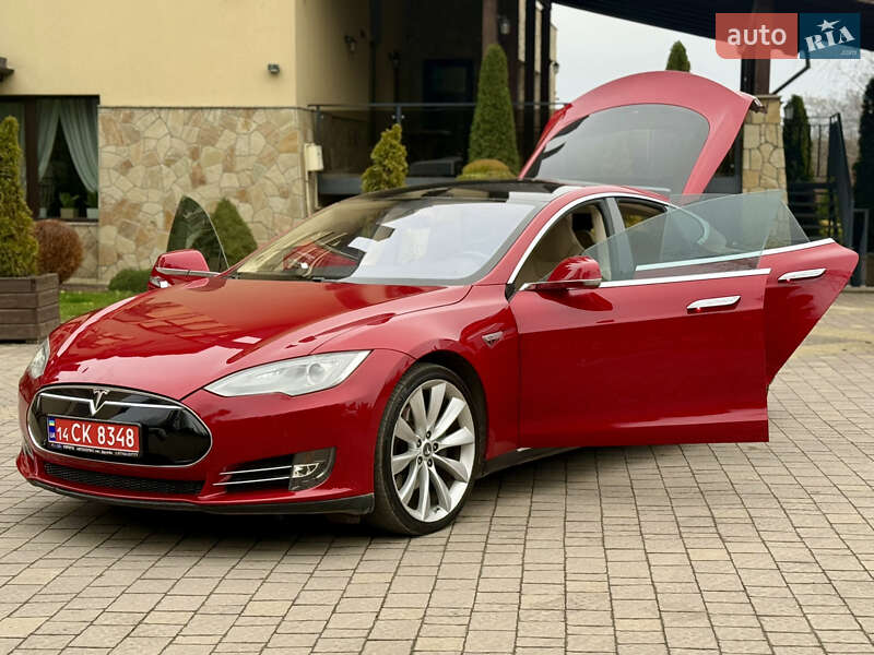 Лифтбек Tesla Model S 2014 в Тернополе