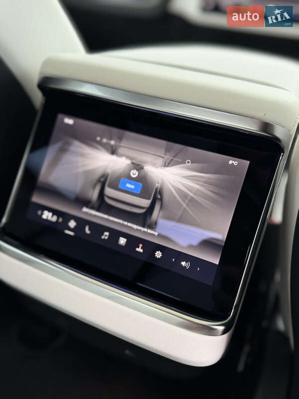 Лифтбек Tesla Model S 2021 в Виннице