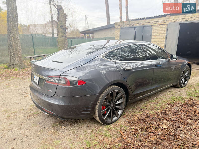 Лифтбек Tesla Model S 2014 в Киеве фото 19 Лифтбек Tesla Model S 2014 в Киеве