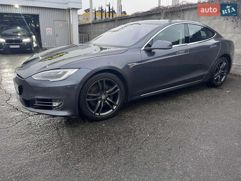 Лифтбек Tesla Model S 2016 в Киеве фото 4 Лифтбек Tesla Model S 2016 в Киеве