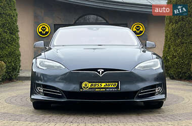 Лифтбек Tesla Model S 2016 в Львове
