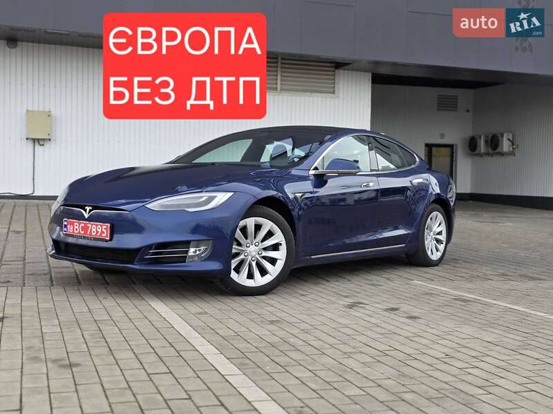 Tesla Model S 2018