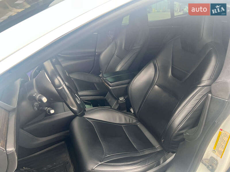 Лифтбек Tesla Model S 2015 в Львове фото 16 Лифтбек Tesla Model S 2015 в Львове
