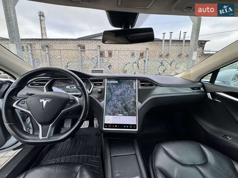 Ліфтбек Tesla Model S 2014 в Луцьку фото 20 Ліфтбек Tesla Model S 2014 в Луцьку
