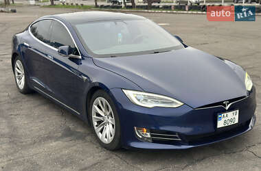 Лифтбек Tesla Model S 2017 в Николаеве