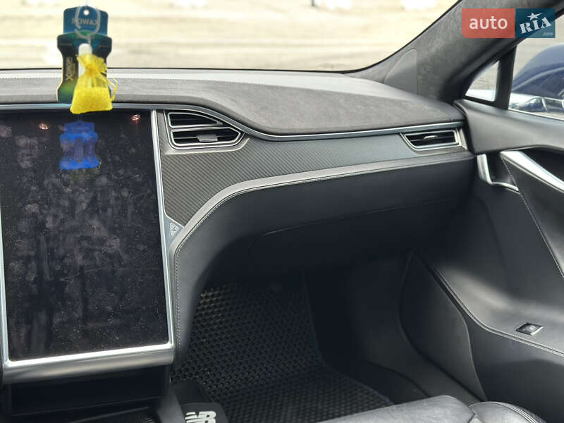 Лифтбек Tesla Model S 2017 в Николаеве фото 11 Лифтбек Tesla Model S 2017 в Николаеве