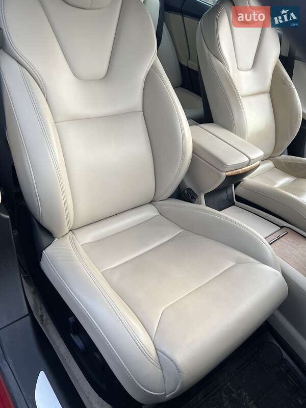 Лифтбек Tesla Model S 2018 в Сарнах фото 32 Лифтбек Tesla Model S 2018 в Сарнах