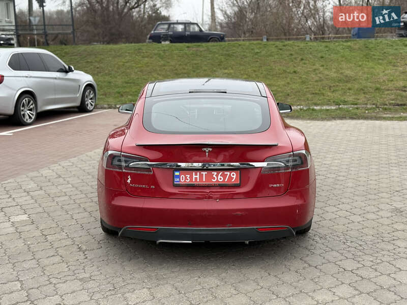 Лифтбек Tesla Model S 2015 в Луцке