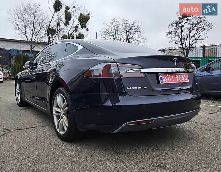 Лифтбек Tesla Model S 2015 в Киеве фото 8 Лифтбек Tesla Model S 2015 в Киеве