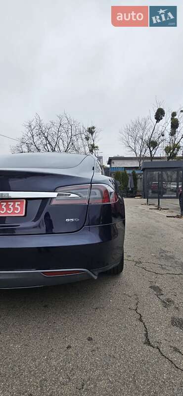 Лифтбек Tesla Model S 2015 в Киеве фото 28 Лифтбек Tesla Model S 2015 в Киеве