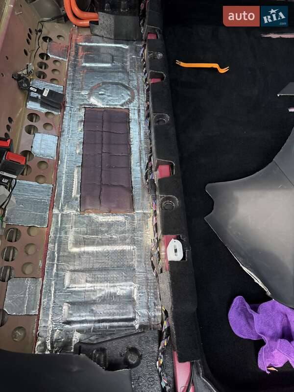 Лифтбек Tesla Model S 2021 в Львове фото 115 Лифтбек Tesla Model S 2021 в Львове