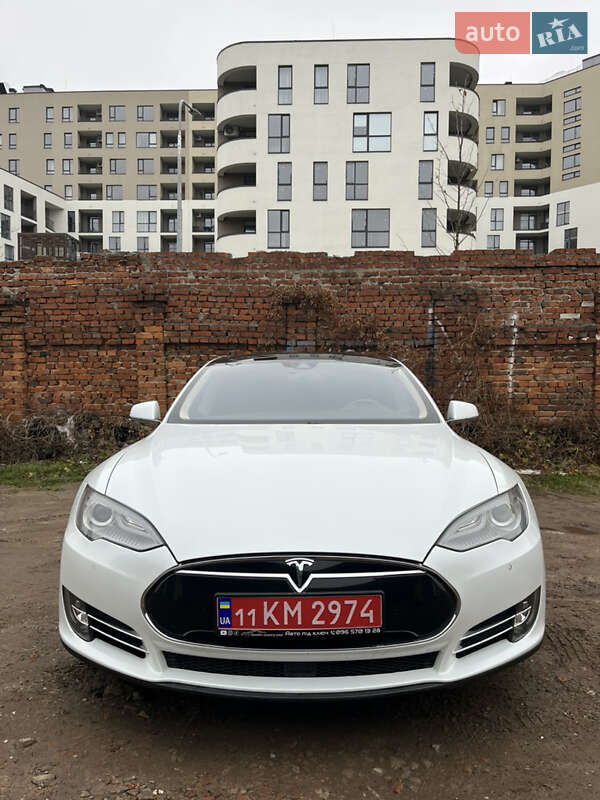 Лифтбек Tesla Model S 2014 в Львове фото 4 Лифтбек Tesla Model S 2014 в Львове