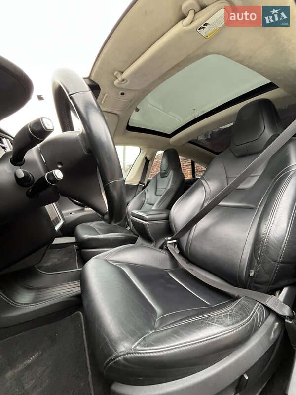 Лифтбек Tesla Model S 2014 в Львове фото 21 Лифтбек Tesla Model S 2014 в Львове