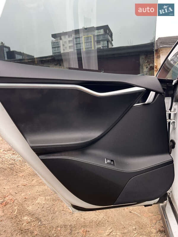 Лифтбек Tesla Model S 2014 в Львове фото 24 Лифтбек Tesla Model S 2014 в Львове