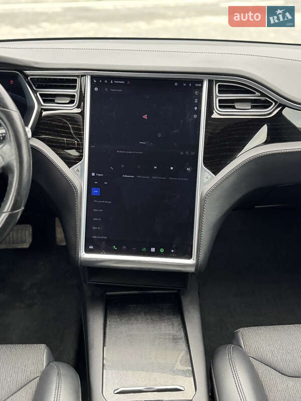 Лифтбек Tesla Model S 2017 в Львове фото 26 Лифтбек Tesla Model S 2017 в Львове