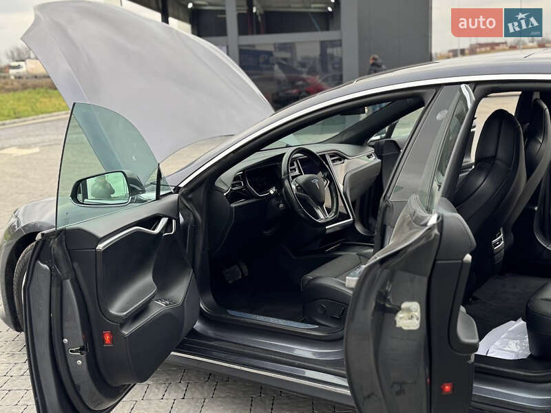 Лифтбек Tesla Model S 2017 в Львове фото 40 Лифтбек Tesla Model S 2017 в Львове