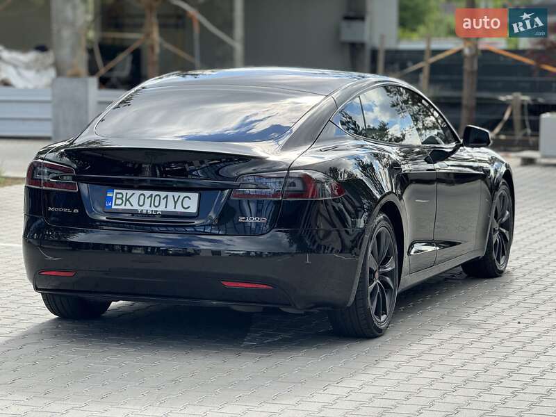 Лифтбек Tesla Model S 2018 в Ровно фото 15 Лифтбек Tesla Model S 2018 в Ровно