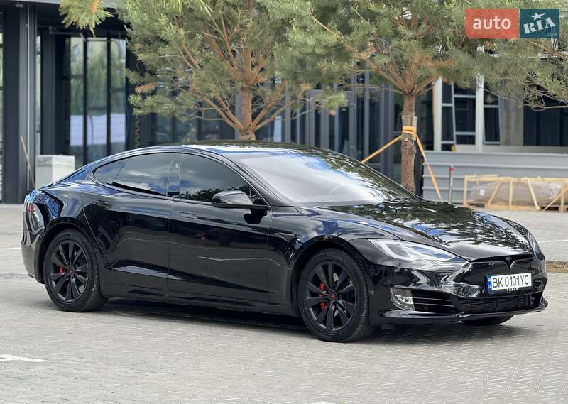 Лифтбек Tesla Model S 2018 в Ровно фото 21 Лифтбек Tesla Model S 2018 в Ровно