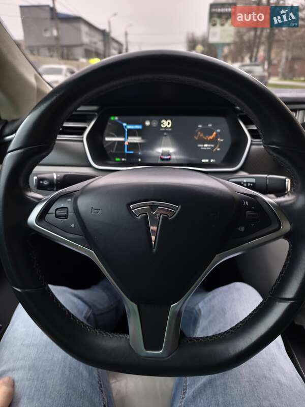 Лифтбек Tesla Model S 2014 в Ирпене
