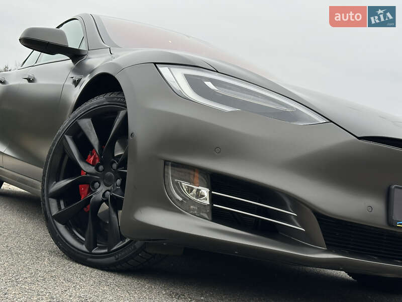 Лифтбек Tesla Model S 2018 в Днепре