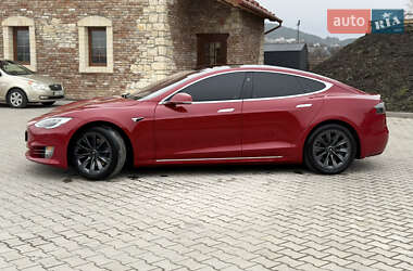 Ліфтбек Tesla Model S 2018 в Бережанах