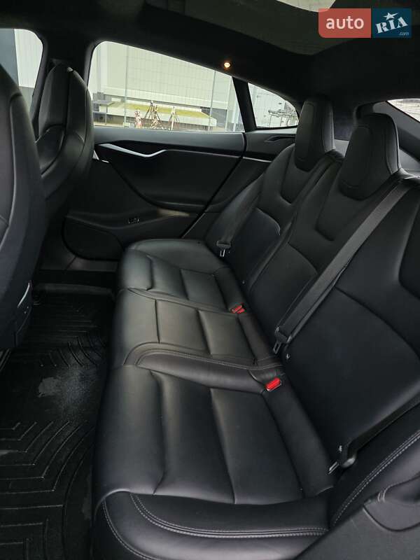 Лифтбек Tesla Model S 2019 в Ровно фото 15 Лифтбек Tesla Model S 2019 в Ровно