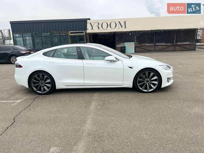 Лифтбек Tesla Model S 2019 в Киеве фото 6 Лифтбек Tesla Model S 2019 в Киеве