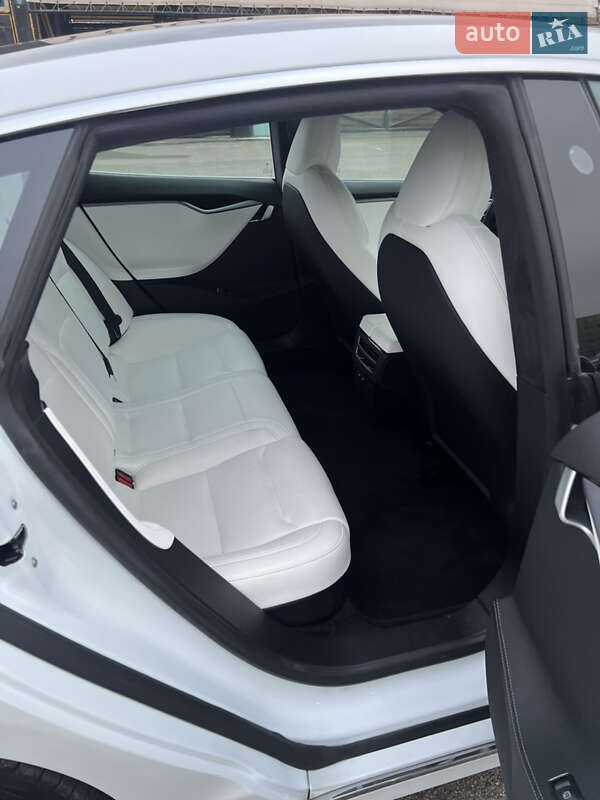 Лифтбек Tesla Model S 2019 в Киеве фото 23 Лифтбек Tesla Model S 2019 в Киеве