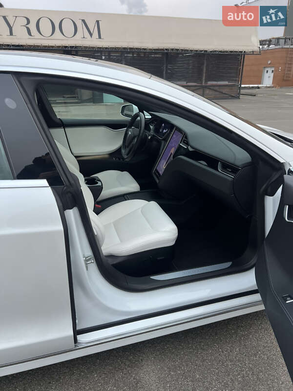 Лифтбек Tesla Model S 2019 в Киеве фото 28 Лифтбек Tesla Model S 2019 в Киеве