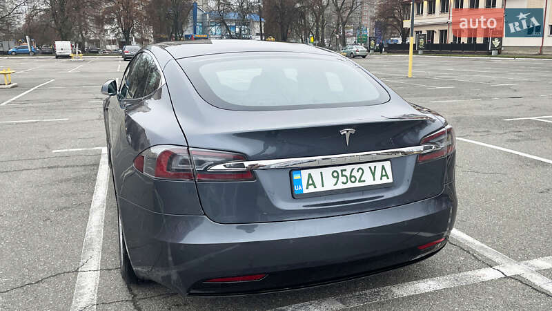 Лифтбек Tesla Model S 2018 в Киеве фото 13 Лифтбек Tesla Model S 2018 в Киеве