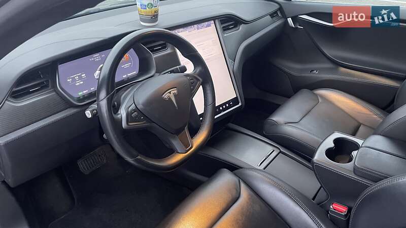Лифтбек Tesla Model S 2018 в Киеве фото 48 Лифтбек Tesla Model S 2018 в Киеве