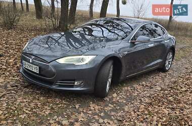 Ліфтбек Tesla Model S 2014 в Хмільнику