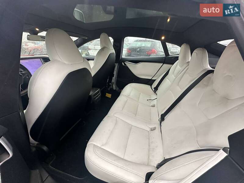 Лифтбек Tesla Model S 2020 в Луцке фото 8 Лифтбек Tesla Model S 2020 в Луцке