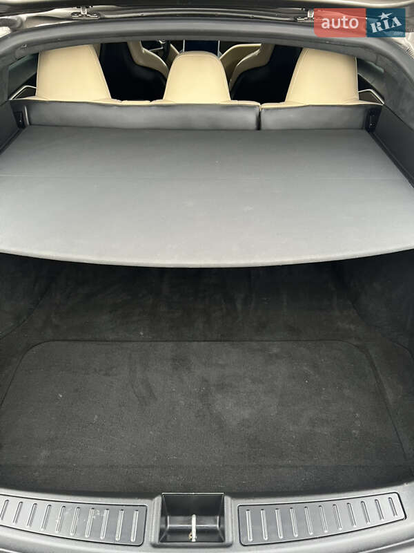 Лифтбек Tesla Model S 2015 в Прилуках фото 13 Лифтбек Tesla Model S 2015 в Прилуках