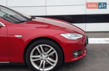 Лифтбек Tesla Model S 2014 в Ровно