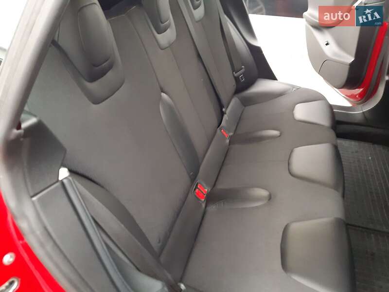 Лифтбек Tesla Model S 2014 в Ровно