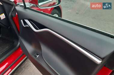Лифтбек Tesla Model S 2014 в Ровно