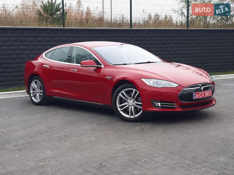 Лифтбек Tesla Model S 2014 в Ровно