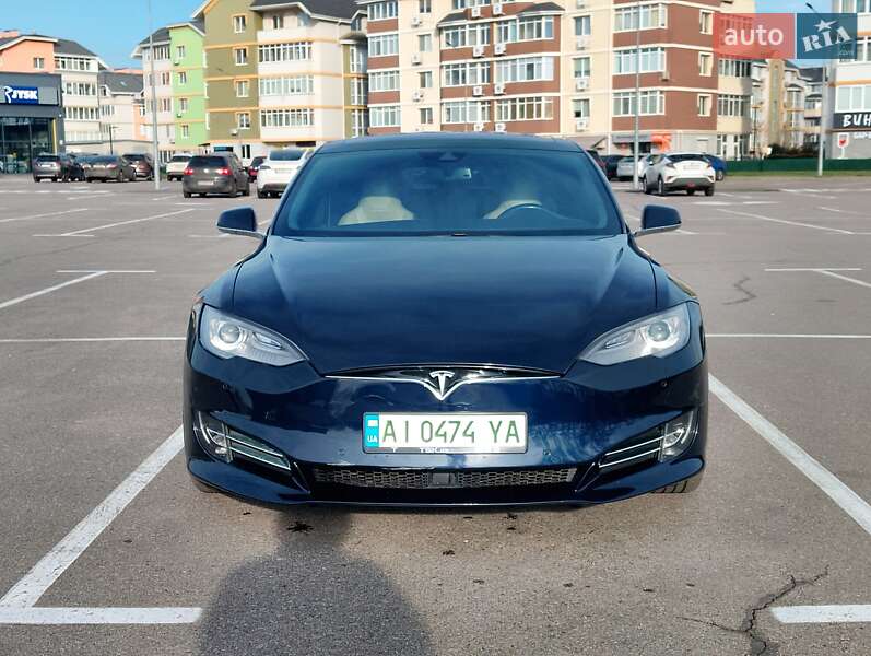 Ліфтбек Tesla Model S 2014 в Києві