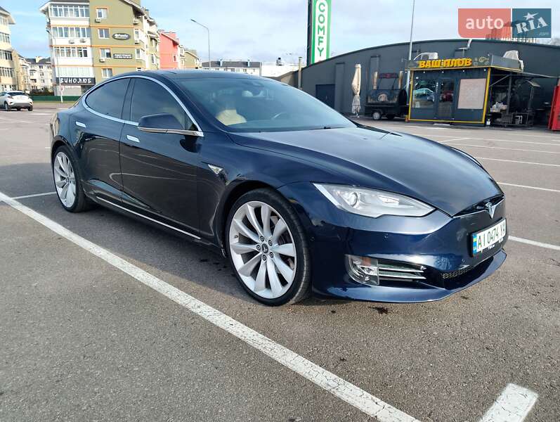 Ліфтбек Tesla Model S 2014 в Києві