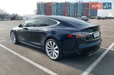 Лифтбек Tesla Model S 2014 в Киеве