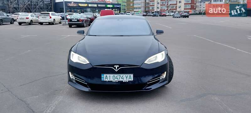 Ліфтбек Tesla Model S 2014 в Києві